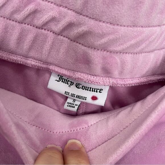 Juicy couture velour Bermuda shorts light pink size small - Picture 3 of 4